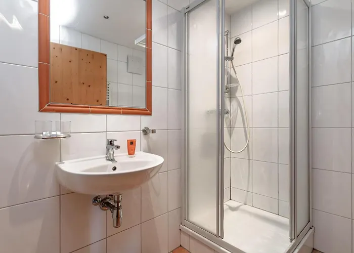 Schweizerhof Malve * Huben